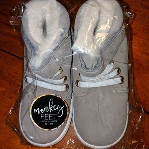Monkey Feet Fleeced Line High Tops